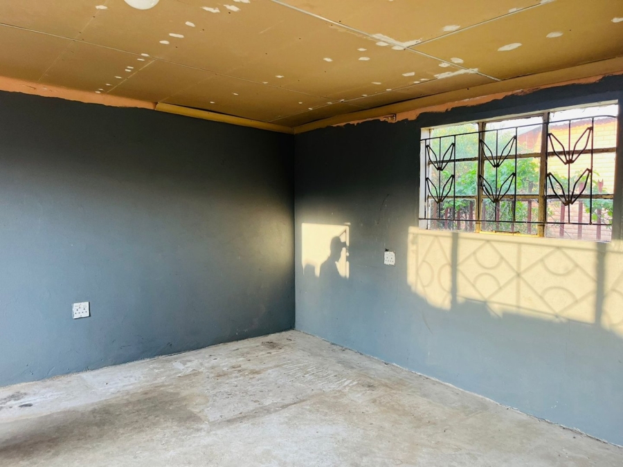  Bedroom Property for Sale in Bloemside 4 Free State